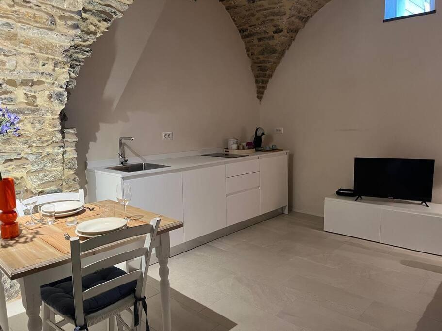 Studio Pietra E Charme Diano San Pietro ภายนอก รูปภาพ